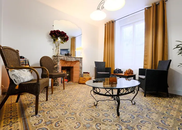 Guest house Logis Des Coevrons 3*